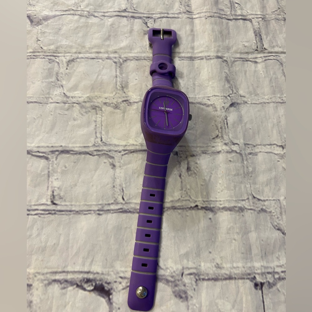 CONVERSE QUARTZ MOVEMENT PURPLE SILICONE STRAP WATCH